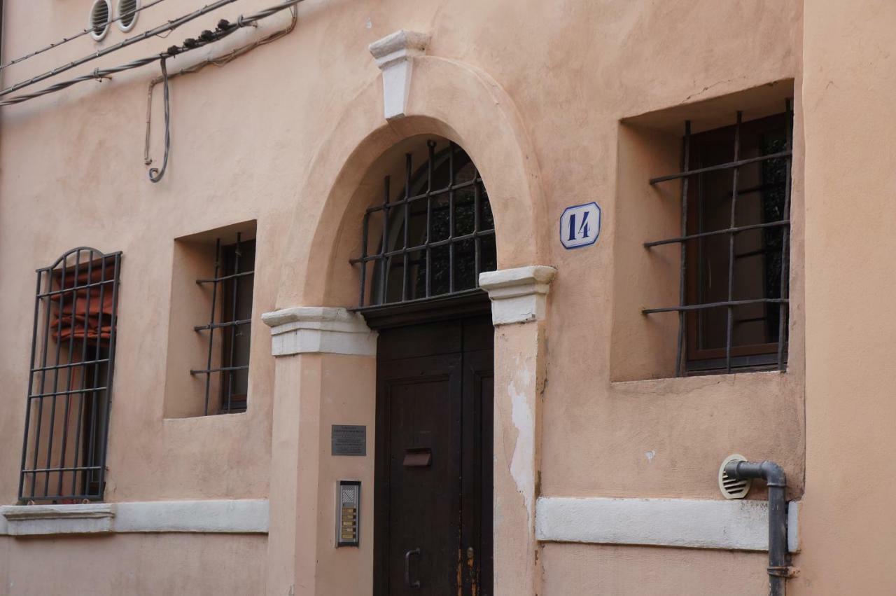 Ferienwohnung La Scarana Ferrara Exterior foto